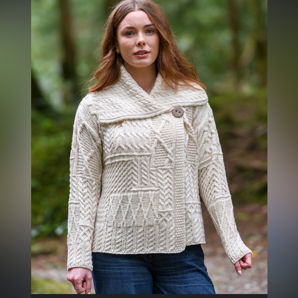 Aran NWT 100% Merino Wool M Women's Cream Cable Knit Sweater Warm!